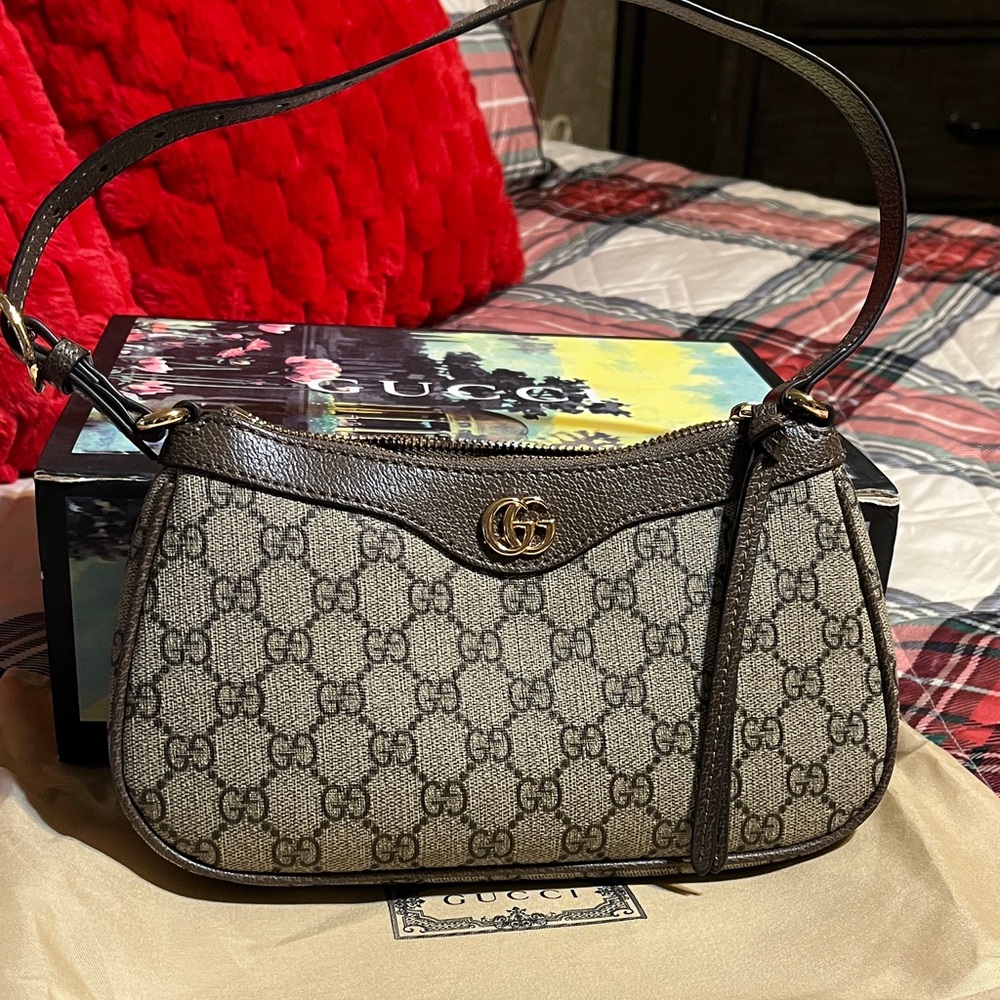 Gucci Beige GG Supreme Canvas Shoulder Bag with Brown Trim (Copy)